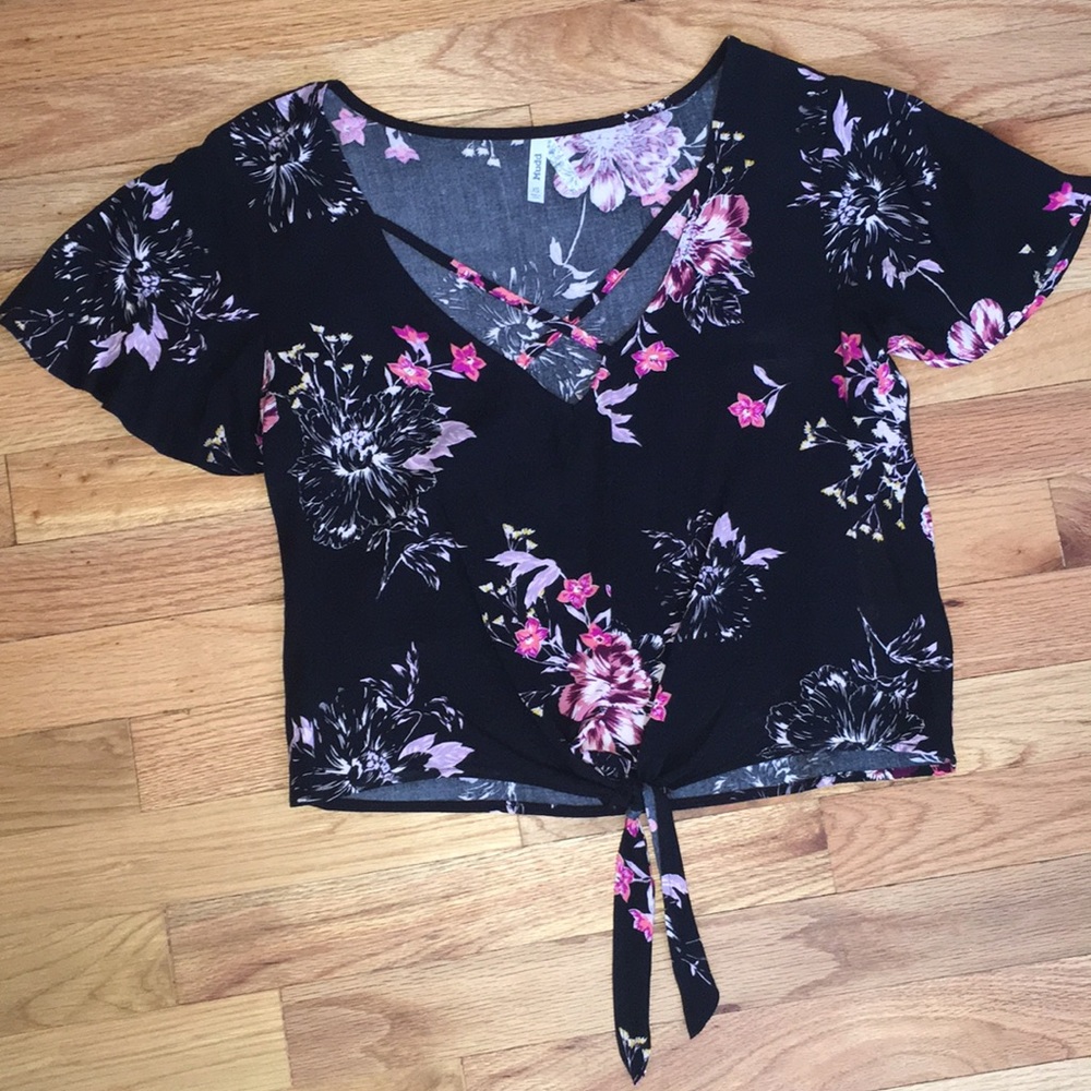 🌺 NWOT! Mudd Floral Tie Front Crop Top - Sz XS